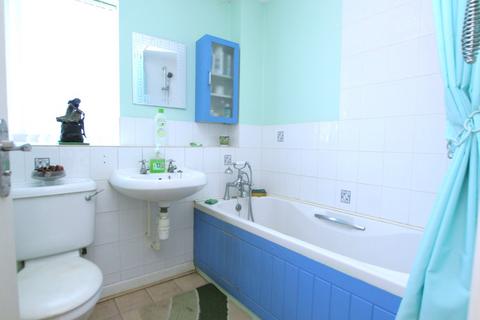 52 David Way, Hamworthy, Poole, BH15 4QX