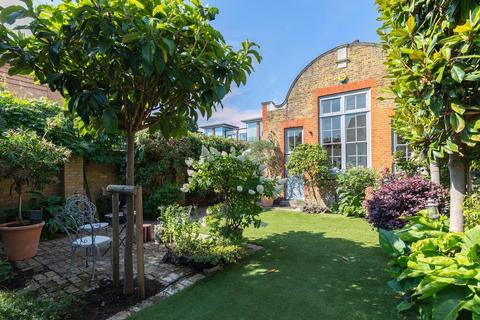 4 bedroom detached house for sale, Wycliffe Road, London, SW11