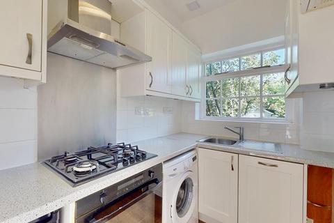 2 bedroom end of terrace house for sale, Rosemary Cottages, SW14