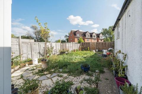 3 bedroom semi-detached house for sale, North Aylesbury,  Buckinghamshire,  HP19