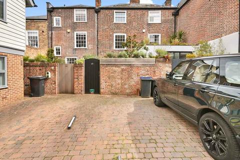 3 bedroom townhouse for sale, Stour Street, Canterbury CT1