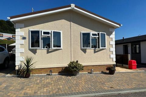 2 bedroom detached bungalow for sale, Pontypridd CF37