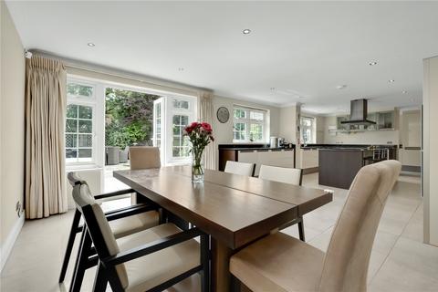 104 Molesey Park Road, East Molesey, KT8 0JX