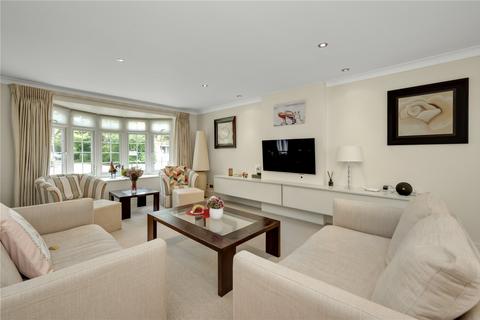 104 Molesey Park Road, East Molesey, KT8 0JX
