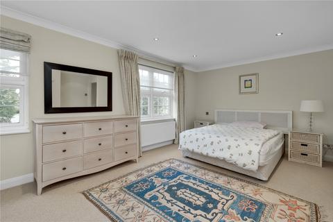 104 Molesey Park Road, East Molesey, KT8 0JX