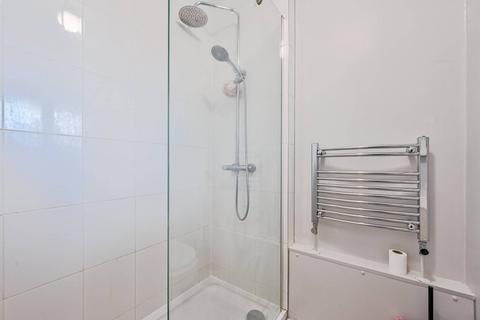 12 Trundleys Terrace, London, SE8 5AX