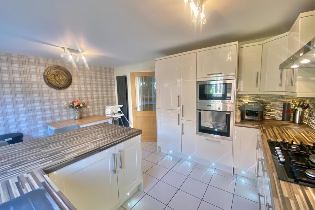 Kitchen/Breakfast