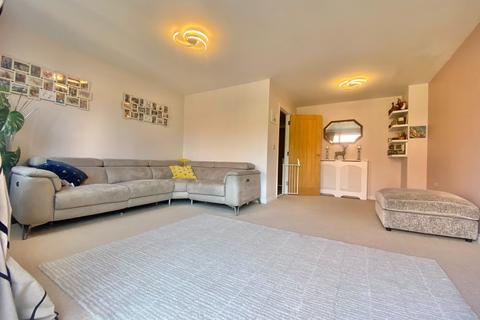 14 Blake Close, Whiteley, Fareham, PO15 7LT
