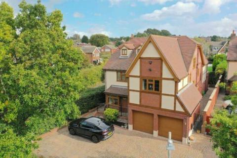 5 bedroom detached house for sale, Tye Common Road, Billericay