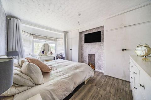 110 Ridgeway Drive, Bromley, BR1 5DD