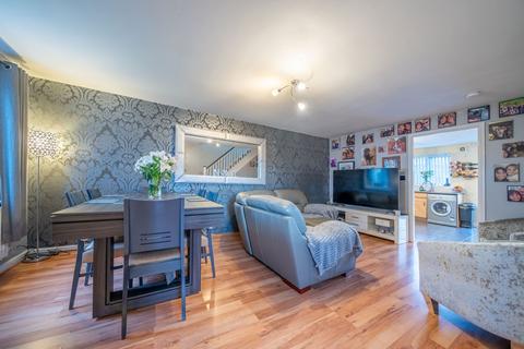 54 Lingfield Close, Netherton, Bootle, L30 1BB