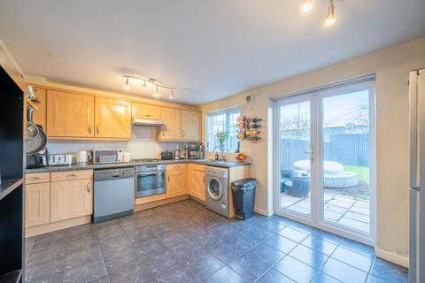 54 Lingfield Close, Netherton, Bootle, L30 1BB