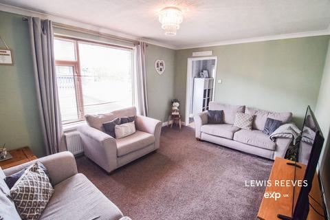 3 bedroom semi-detached house for sale, Breck Bank, Newark NG22