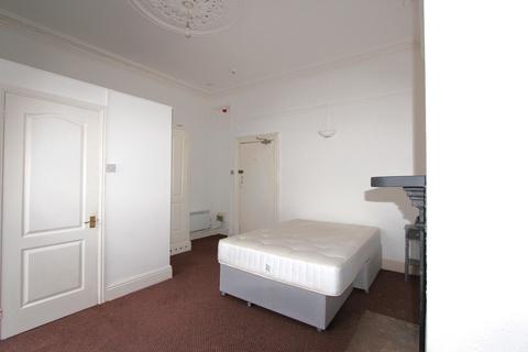 Studio to rent, St James Terrace, Leicester, LE2