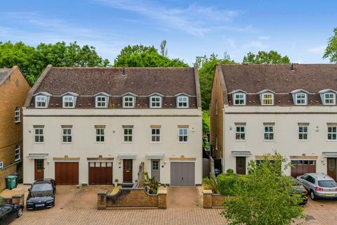13 Mill View Close, Ewell, Epsom, KT17 2DW