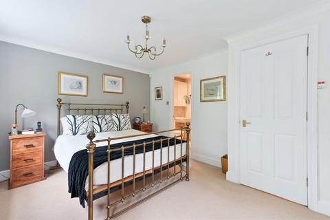 13 Mill View Close, Ewell, Epsom, KT17 2DW