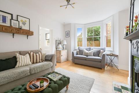 32 Beauchamp Road, West Molesey, KT8 2PG