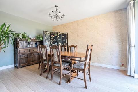 30 Berryfield Park, Melksham, SN12 6EE