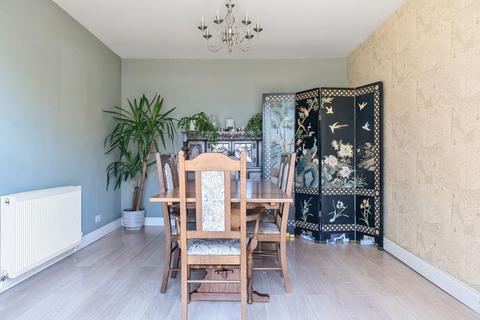 30 Berryfield Park, Melksham, SN12 6EE
