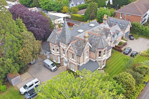 3 bedroom flat for sale - Cavendish Road, Bournemouth BH1