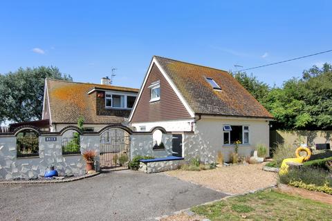 5 bedroom detached house for sale, Hythe Road, Romney Marsh TN29