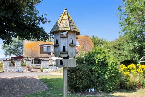 5 bedroom detached house for sale, Hythe Road, Romney Marsh TN29