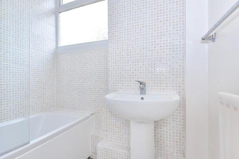 47 Alwold Crescent, London, SE12 9AG