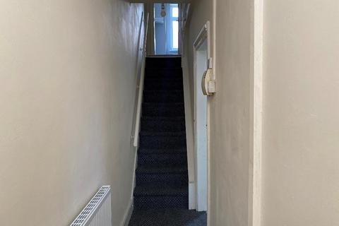 2 bedroom terraced house to rent, Pitt Street, Hull, HU3 6PN