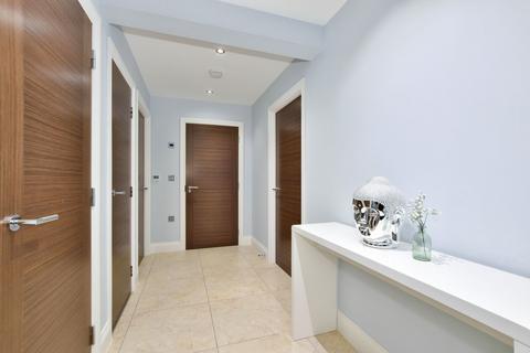 undefined, Marlborough Drive, Bushey WD23