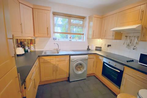 138 Highfield Road, Romford, RM5 3AG