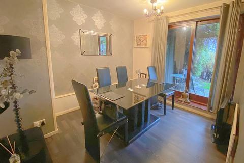 138 Highfield Road, Romford, RM5 3AG