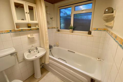 138 Highfield Road, Romford, RM5 3AG