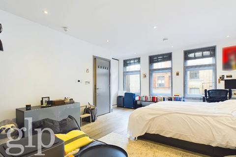undefined, Shaftesbury Avenue, Soho, W1D
