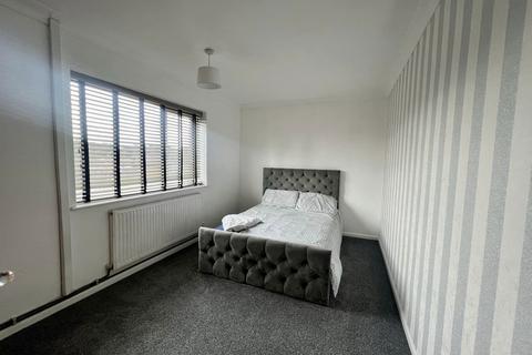 2 bedroom flat for sale, Breydon Avenue, Doncaster DN5