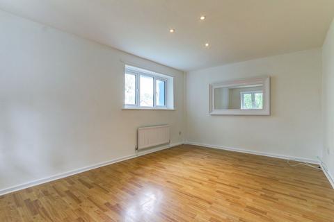 3 bedroom maisonette for sale, Cartington Court, Newcastle Upon Tyne NE3