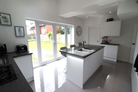 184 Bridle Road, Eastham, Wirral, CH62 8AU
