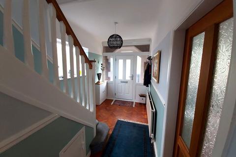 220 Heath Road, Wirral, CH63 2HG