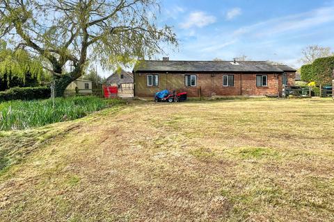 2 bedroom barn conversion for sale, Windmill Road, Hertfordshire LU1