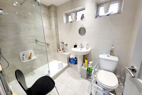 1 Lindwall Close, Manchester, M23 0EF