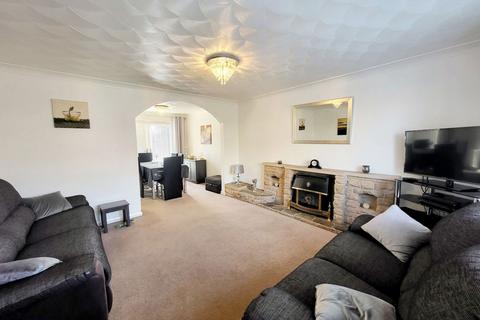 21 Birchwood, Chadderton, Oldham, OL9 9UH