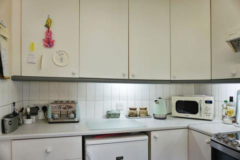 1 bedroom apartment for sale, Chandlers Court, Cambridge CB25