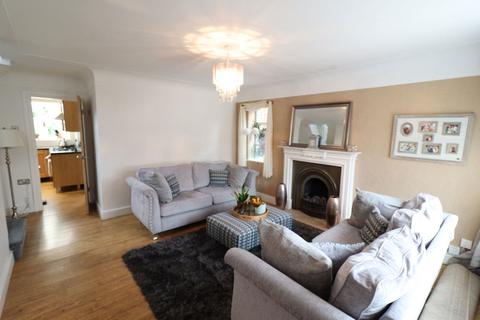 35 Ambleside Close, Bromborough, Wirral, CH62 7JF
