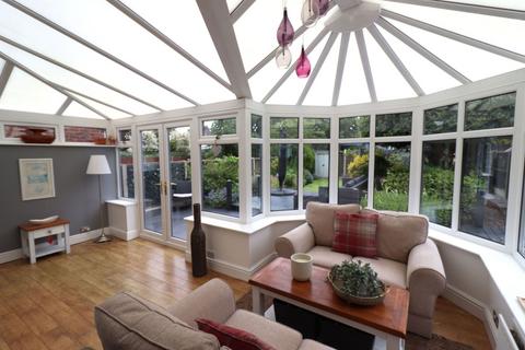 35 Ambleside Close, Bromborough, Wirral, CH62 7JF