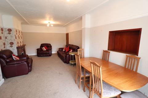 4 Linkside, Wirral, CH63 5PF