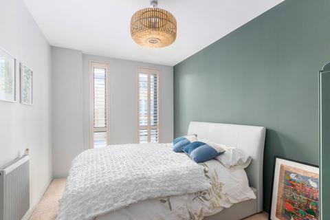 Flat 40, Graciosa Court, 176 Harford Street, London, E1 4GF