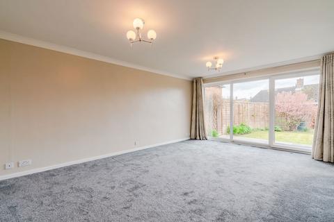 49 Crown Drive, Bishops Cleeve, Cheltenham, GL52 8EA