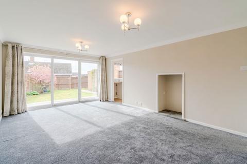 49 Crown Drive, Bishops Cleeve, Cheltenham, GL52 8EA