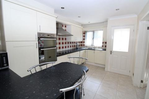 3 bedroom townhouse for sale, Chichester Avenue, Dudley DY2