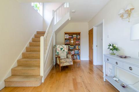 7 Bournside Close, Cheltenham, GL51 3AR