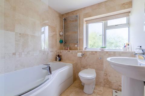 7 Bournside Close, Cheltenham, GL51 3AR